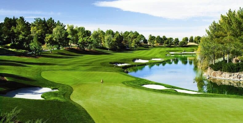 san-golf-FLC-Luxury-City-Resort-Pleiku