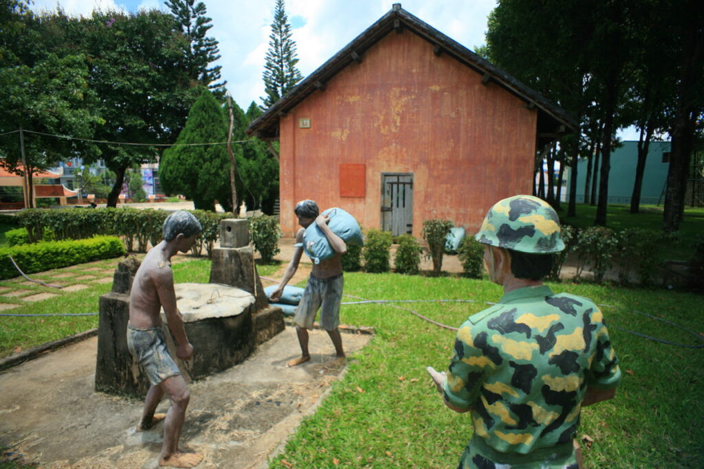 Nha lao Pleiku 10